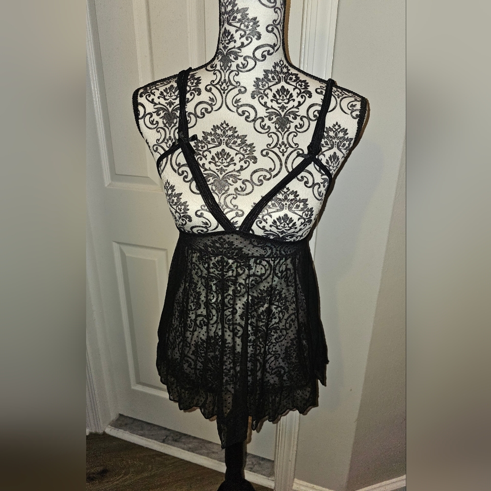 Sexy Peek a boo babydoll Lingerie